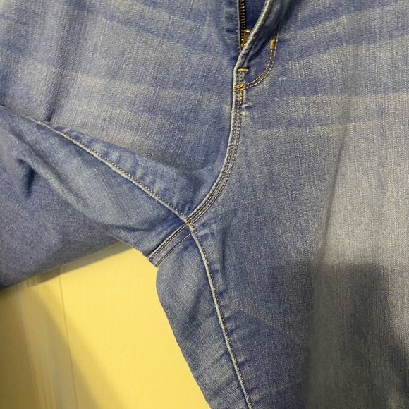 Old Navy rockstar jeans - Picture 2 of 7